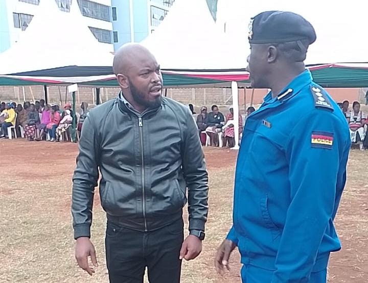 File image of Gatundu South MP Gabriel Kagombe confronting a police officer.